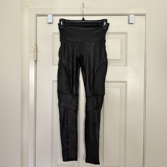 SPANX Faux Leather Moto Leggings size medium - Picture 5 of 7